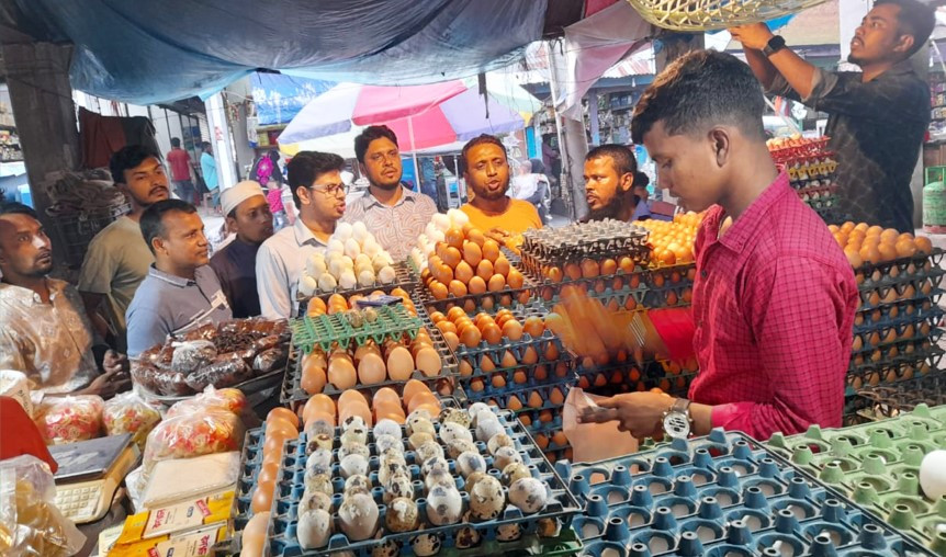 কচুয়ার সাচার বাজারে দ্রব্যমূল্য নিয়ন্ত্রণে বাজার মনিটরিং